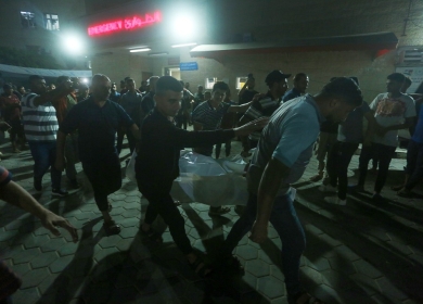 استشهاد مواطن وزوجته وطفليهما في غارة للاحتلال على منزل في جباليا