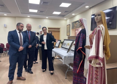 الوزير حمدان يؤكد على دور جمعية إنعاش الأسرة في دعم الثقافة الفلسطينية