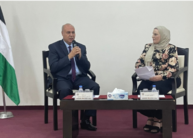 وزير الثقافة يلتقي حرفيين ومهتمين بالتراث الفلسطيني