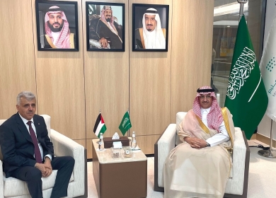 برهم يبحث مع نظيره السعودي إغاثة التعليم في غزة