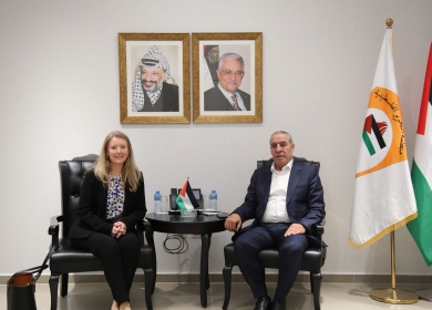 الشيخ يبحث مع القنصل البريطاني العام آخر التطورات والمستجدات الميدانية