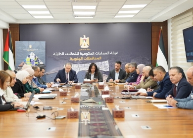غرفة العمليات الحكومية للتدخلات الطارئة تستضيف السفير الأردني وأمين عام الهيئة الخيرية لتعزيز التنسيق الإغاثي