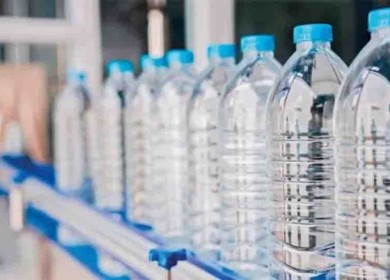 قارورات المياه البلاستيكية تُسبب مشاكل صحية خطيرة.. ما السبب؟