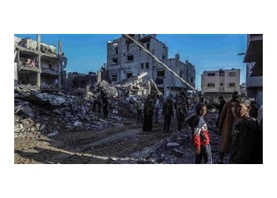 شهيدان ومصابون في قصف للاحتلال على غزة ودير البلح