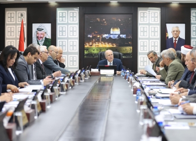 مجلس الوزراء يخصص 5 ملايين شيقل إضافية لتغطية الاحتياجات الطارئة لأبناء شعبنا في المناطق المستهدفة