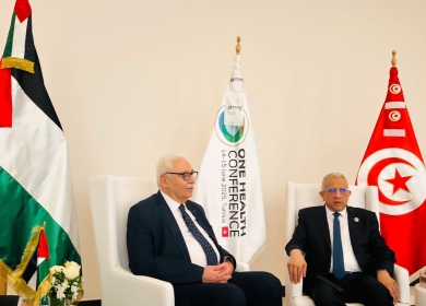 أبو رمضان يبحث مع نظيره التونسي سبل تعزيز التعاون الصحي المشترك
