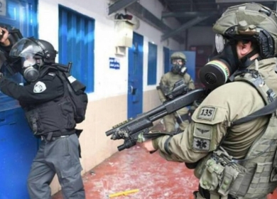 مؤسسات الأسرى: الاحتلال حوّل سجونه ومعسكراته إلى ساحات لتعذيب المعتقلين