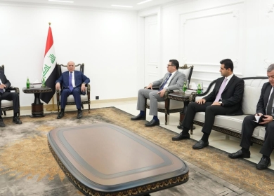 وزير الخارجية العراقي يؤكد موقف بلاده الثابت والداعم لحقوق شعبنا