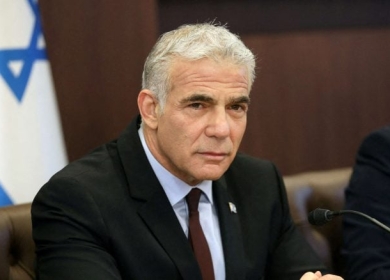 لبيد: حكومة نتنياهو فقدت ثقة الشعب وترسل جنودنا لـ”مهمة خاطئة” بغزة