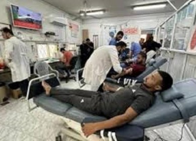 غزة: خدمات المختبرات ونقل وحدات الدم ومكوناته للمصابين مهددة بالتوقف