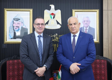 وزير الداخلية وممثل برنامج الأمم المتحدة الإنمائي يبحثان سبل التعاون المشترك
