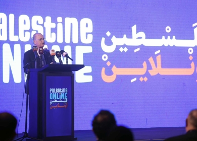 مصطفى: نعمل على تطوير البنية الرقمية لتبقى فلسطين متصلة بالعالم