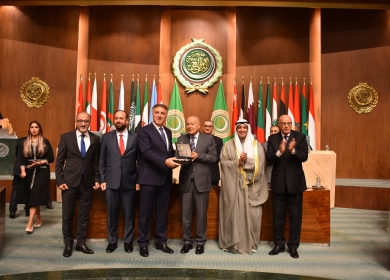 الجامعة العربية ووزراء الإعلام العرب يكرمون الوزير عساف تقديرا للمكانة المهمة التي وصل إليها الإعلام الرسمي