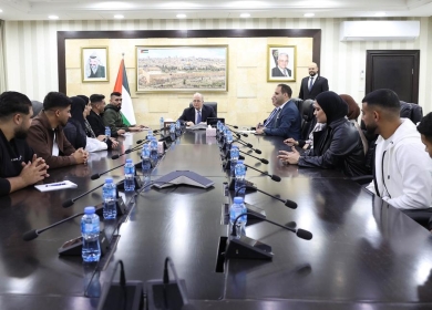 مصطفى يبحث مع وفد من مجلس شبابي الأغوار سبل دعم وتعزيز صمود المواطنين