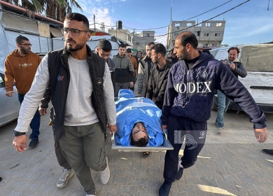 استشهاد شاب وإصابة طفل برصاص الاحتلال في قطاع غزة