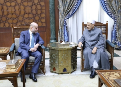 الهباش يُطلع شيخ الأزهر على أوضاع المقدسات والوضع الإنساني في فلسطين في ظل استمرار عدوان الاحتلال