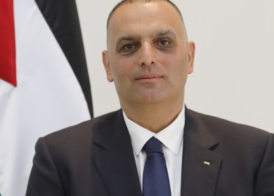 الاحتلال يُصدر قراراً بمنع وزير شؤون القدس من دخول الضفة الغربية لمدة ستة شهور