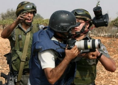 الاحتلال يمنع دخول الصحفيين الأجانب إلى غزة بعد فتح معبر رفح