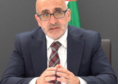 وزارة المالية تعلن موعدا لصرف الرواتب وإطلاق تطبيق "يبوس" المالي