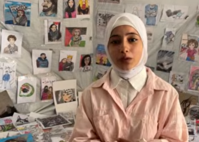 رنيم ناصر توثق بالرسم مأساة النزوح والحرب