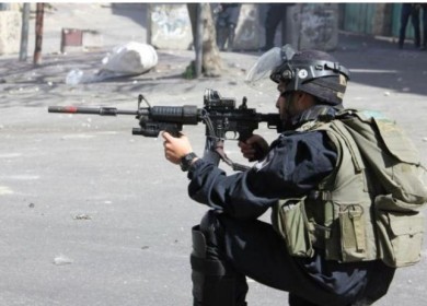 الاحتلال يطلق النار على شاب في القدس