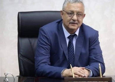 محافظ طولكرم يتفقد آثار الدمار الذي خلفه الاحتلال في مخيم نور شمس