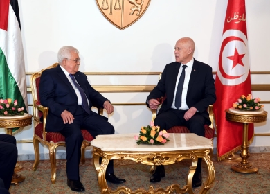 الرئيس يجتمع مع نظيره التونسي
