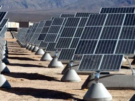 مصر تبدأ إنشاء محطتي كهرباء بالطاقة الشمسية بتمويل أوروبي