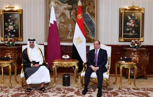 الرئيس المصري يستقبل أمير قطر في القاهرة