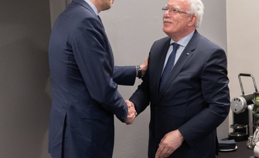 لاهاي: المالكي يبحث مع وزير الخارجية الهولندي آخر المستجدات