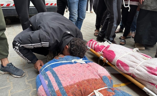 شهيدان شقيقان ومصابون إثر قصف الاحتلال وسط قطاع غزة