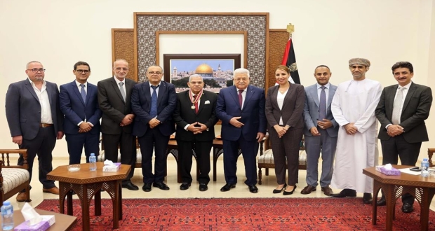 الرئيس خلال استقباله رئيس اتحاد الناشرين العرب محمد رشاد ومدراء دور النشر والمعارض العربية